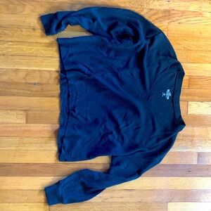 Hollister female black shirt